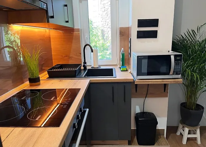 Feher Balaton * Balatonalmádi